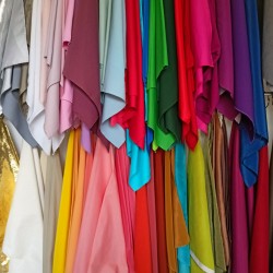 Armocromia kit drappi con ovale per analisi - Abbigliamento e Accessori In  vendita a Como